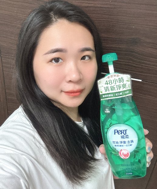 忙碌媽媽也能維持蓬鬆秀的秘密武器  全新《飛柔植粹控油淨澈洗髮露》