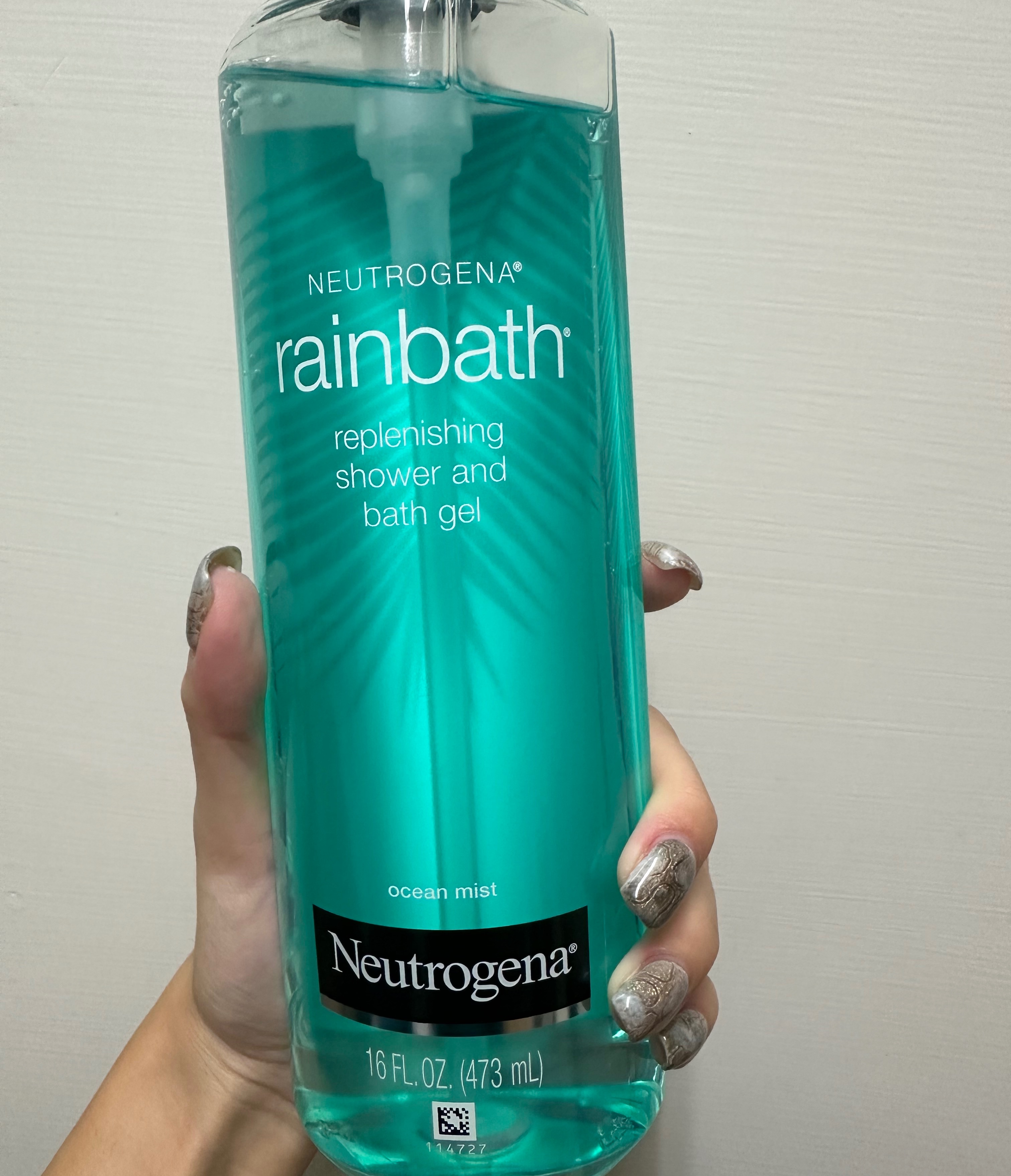 露得清Rainbath沐浴露「海洋清香」～ 洗完像游過熱帶海洋，超級舒服自在～～～