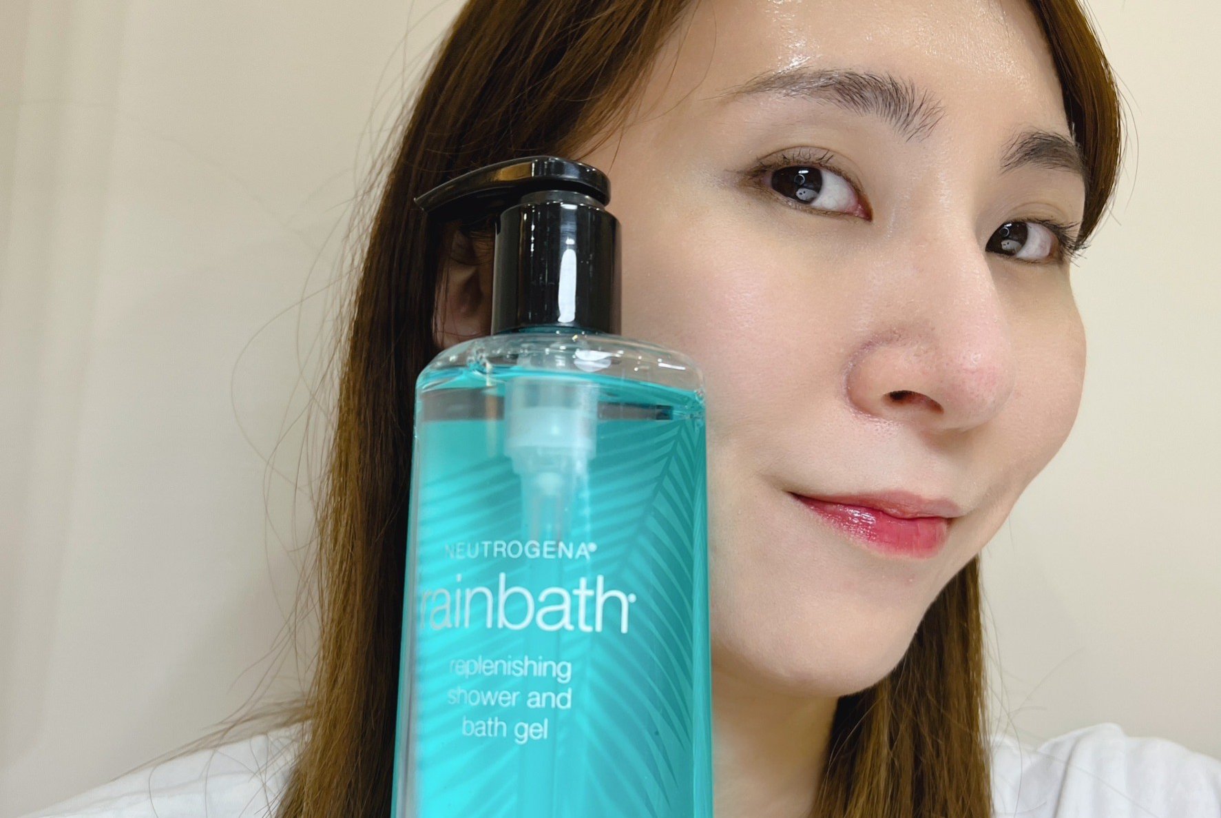 超美海洋藍與泡沫綿密細緻儀式感--露得清Rainbath沐浴露(海洋清香)