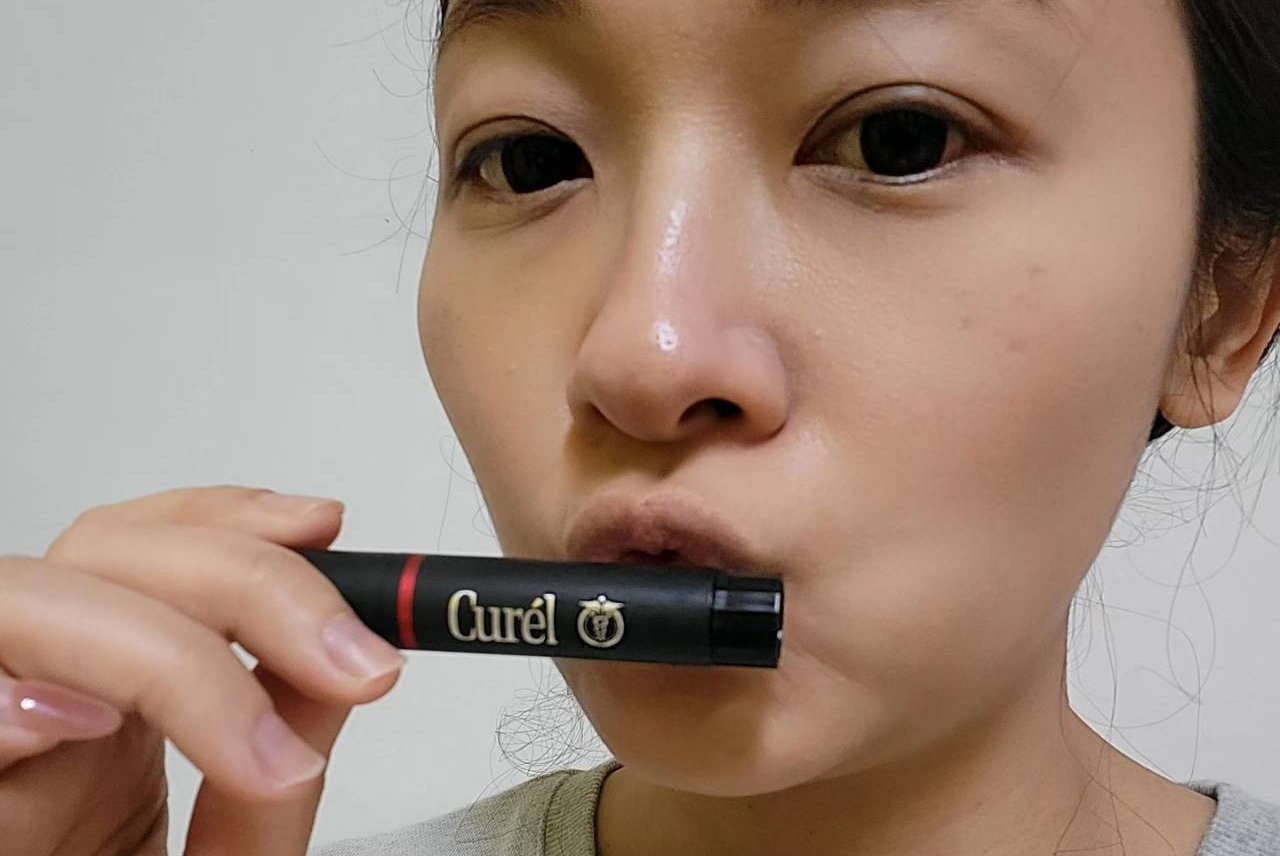 Curél 珂潤 潤浸保濕光透勻彩潤唇膏，提亮增加好氣色