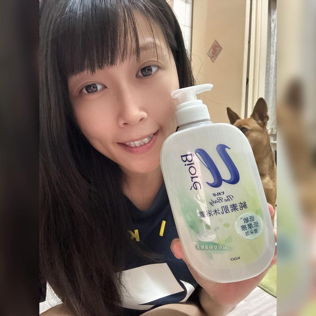 洗澡是一天最放鬆療癒的時光💕 最近發現Biore全新《純素肌沐浴露》