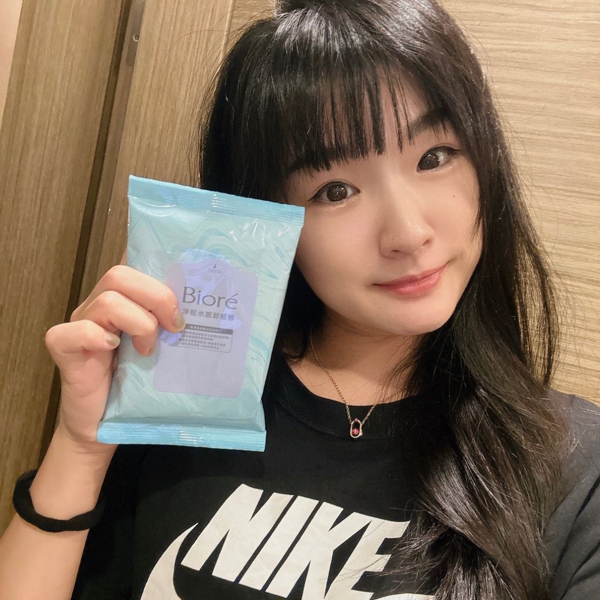 出門旅行要減少瓶瓶罐罐‼️ Bioré 淨粧水感卸妝棉一張搞定