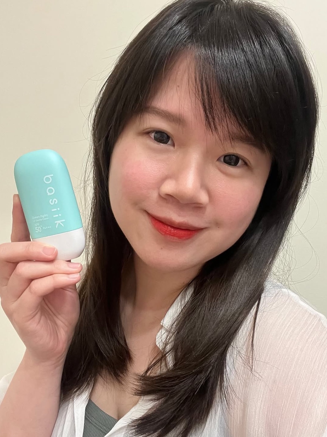 防曬神品《basiik微生平衡清爽物理防曬乳》，輕盈舒適一抹提亮，高抗曬超簡單