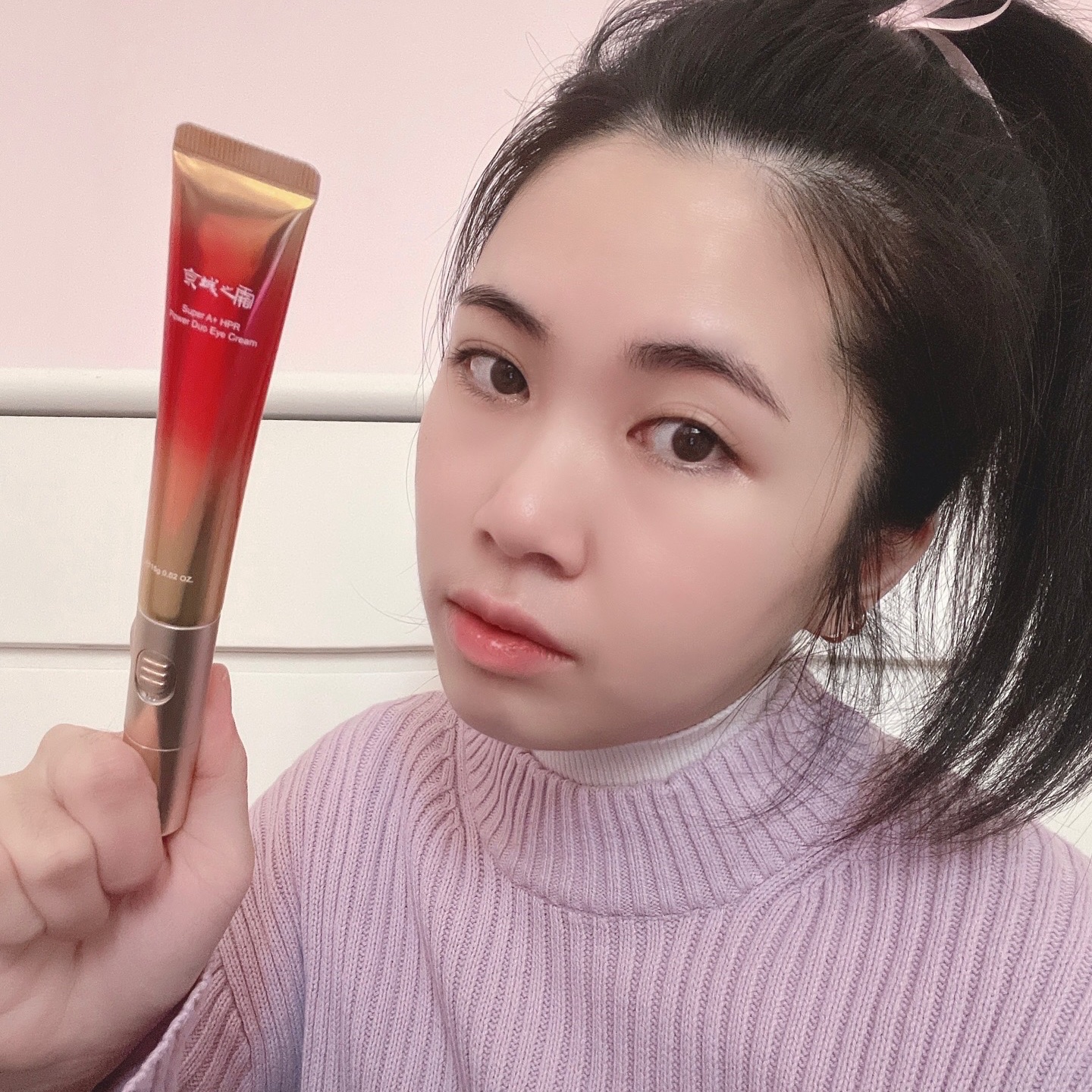 京城之霜「#動能電眼霜」 眼霜使用起來質地清爽不黏膩，搭配雙動能冰瓷能加速眼霜吸收
