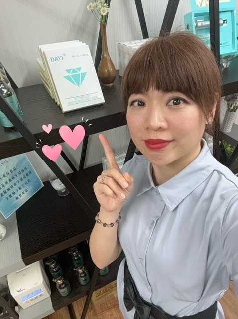 【台灣之光/默默熱銷的好產品/夏日亮白保濕必備品/面膜】DAYI大奕化妝品 維他命Q10亮白天絲面膜