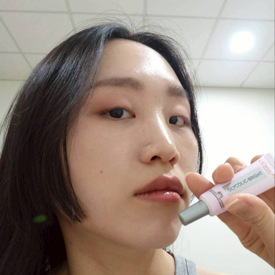 還原透亮原生肌！唯一指定巴黎萊雅淨亮小粉瓶