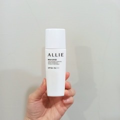 Allie高效防曬持采UV高效防曬乳EX使用分享
