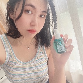 Neogence霓淨思 《15% 6酸拋光嫩膚精華》使用後肌膚明顯提亮了，還能精緻毛孔