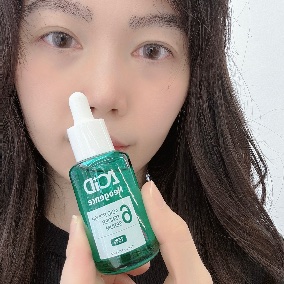 最近試用了 Neogence 霓淨思 15% 6酸拋光嫩膚精華✨ 這瓶真的滿適合我這種很在意「摸起來的膚觸」的人！