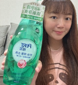 飛柔《雙重植粹控油淨澈洗髮露》｜洗後清爽蓬鬆，媽媽也能輕鬆告別油頭！