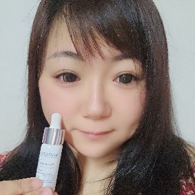 BIODERMA貝膚黛瑪《12%超級C酸激光煥膚精華》讓我臉上的斑點淡化了，皮膚變的更透亮