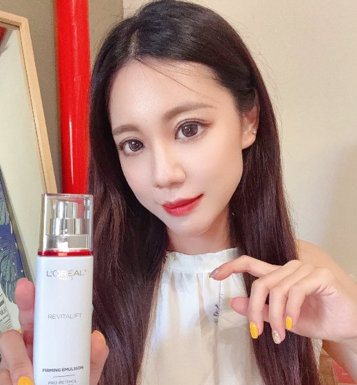 《巴黎萊雅-活力緊緻專研抗皺修護精華乳》抗老同時還兼顧肌膚亮度