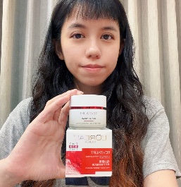 巴黎萊雅活力緊緻專研抗皺修護乳霜，像奶油一樣滑順